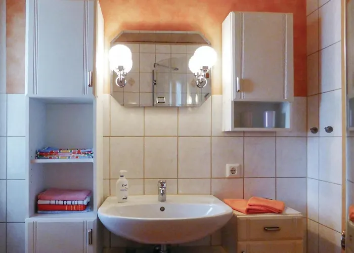 1 Bedroom Cozy In * Trieb